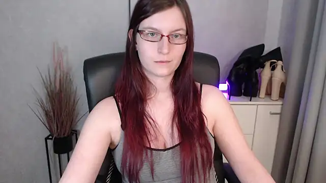 emmaxDelight's cam snapshot