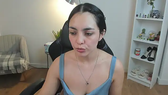 _BellaEvans_'s cam snapshot