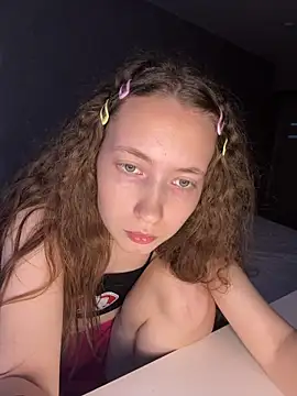 Holy_Poly's cam snapshot