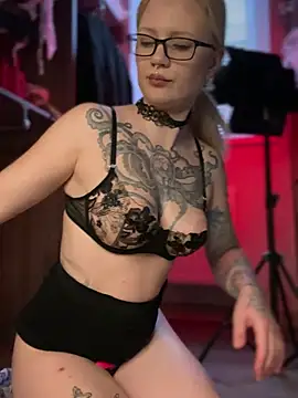 TeaseKitten-'s cam snapshot