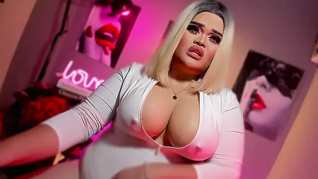 BelindaLove live sex cam