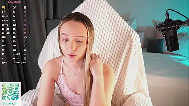 HollisBeckett's cam snapshot