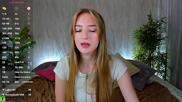 Stacy_River's cam snapshot