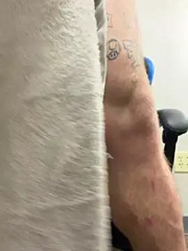 BearChubby300 live sex cam