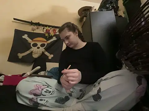 Snowbunnycake_131's cam snapshot