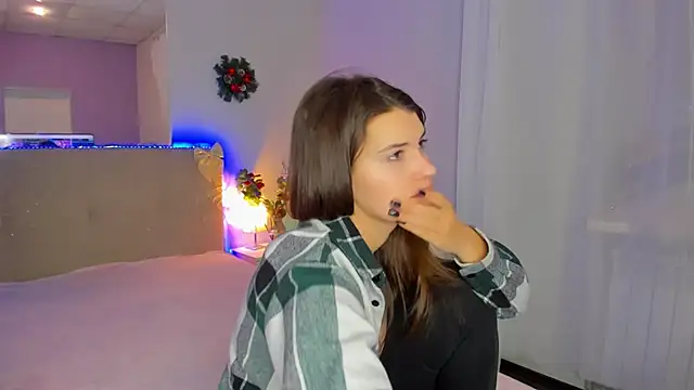 Laura_Leee's cam snapshot