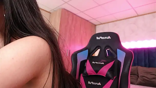 LucyFever's cam snapshot