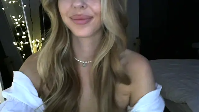 LizaSweetyq's cam snapshot