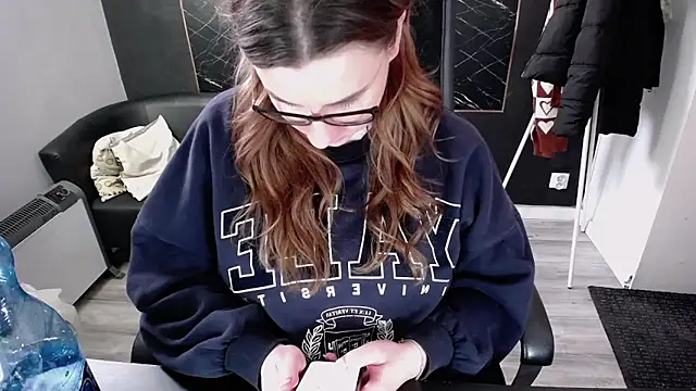 littleviki7's cam snapshot