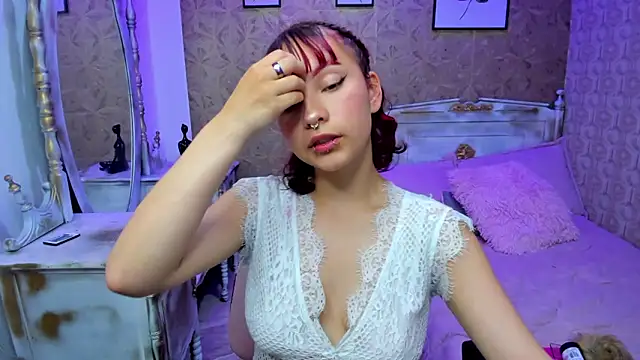 Megane_whitte's cam snapshot