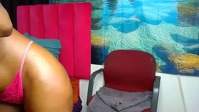 Lisa-001's cam snapshot