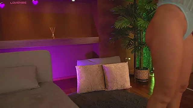 JustinneJade live sex cam