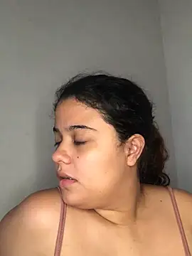 luisahot_9727's cam snapshot