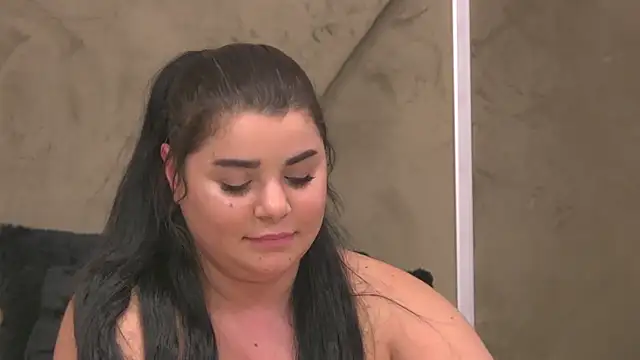 BustyMadison live sex cam