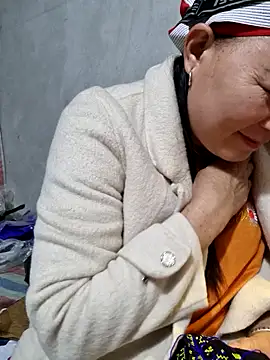 yoowwmr live sex cam