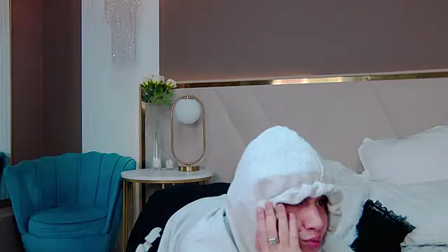 MonicaSpark_ live sex cam