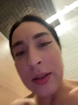 Holly_Play's cam snapshot