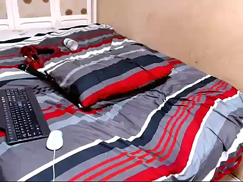 MatureNesh's cam snapshot