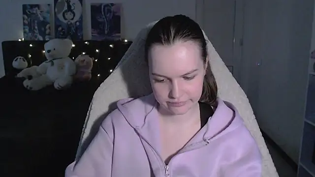 Little_flowers's cam snapshot