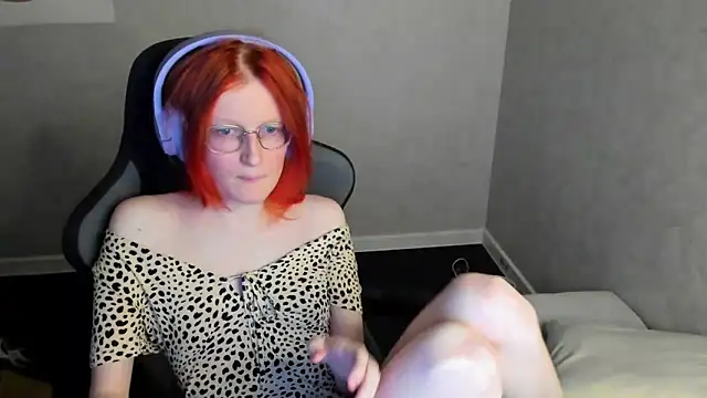 ElizabethHarpper's cam snapshot