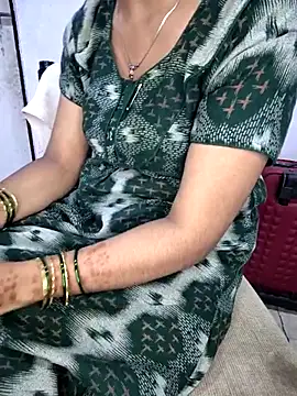 Cute-Telugu-Teacher's cam snapshot