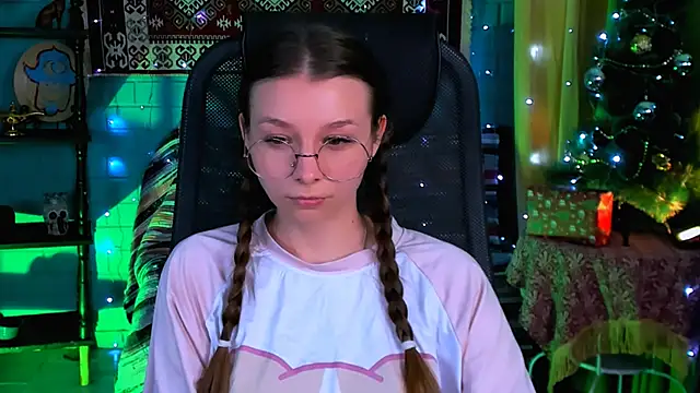 JulieDaniel's cam snapshot