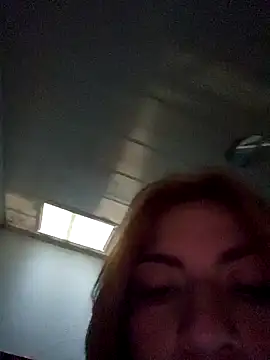 mila_curvy's cam snapshot