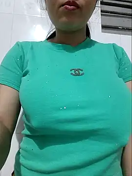 Shine_Mai's cam snapshot