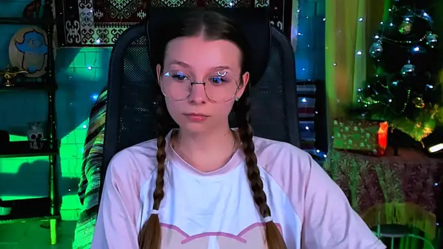 JulieDaniel's cam snapshot