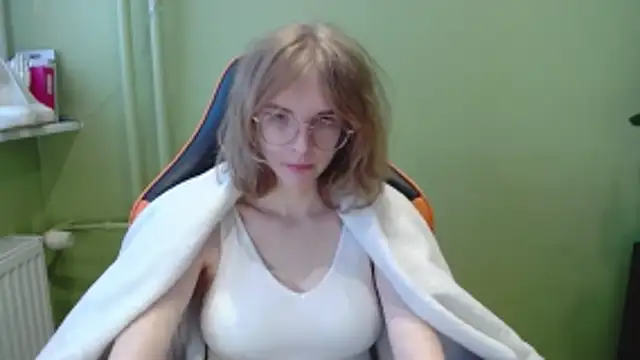 juicyPenny's cam snapshot