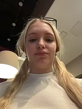 Milkyy_wway live sex cam