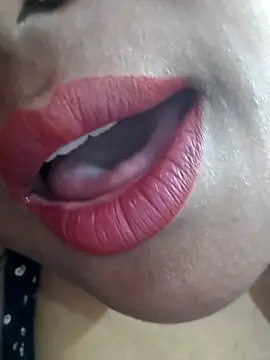 Lovelyindian87's cam snapshot