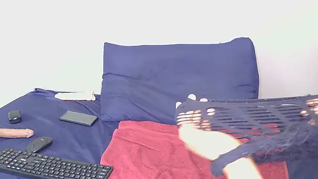 Serafynn's cam snapshot