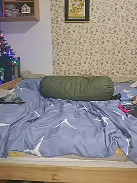 BlueHOT-MILf's cam snapshot