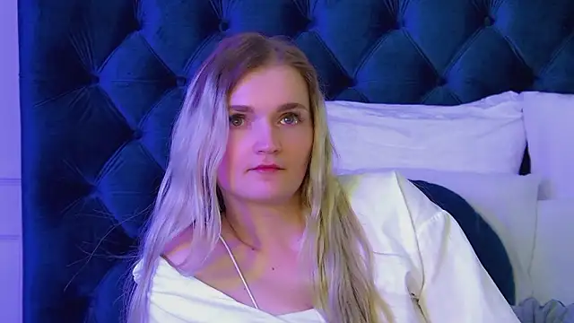 AnnyRaii's cam snapshot