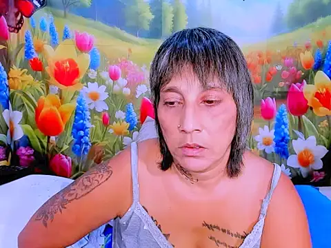 indianroxy's cam snapshot