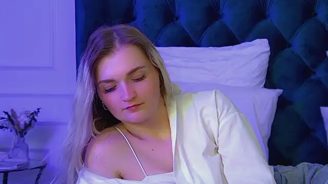 AnnyRaii's cam snapshot