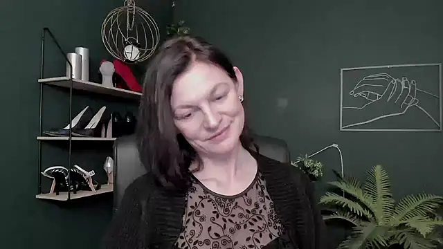 VivianWILD's cam snapshot