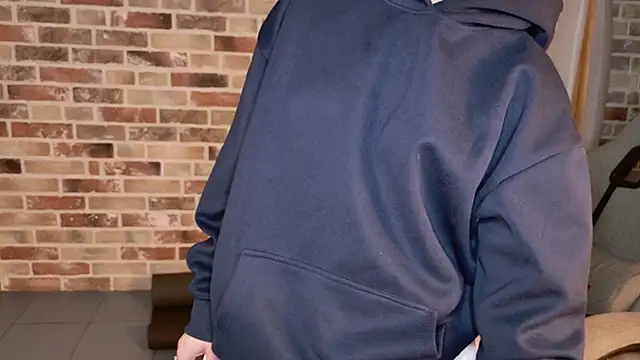 May_Bloom's cam snapshot