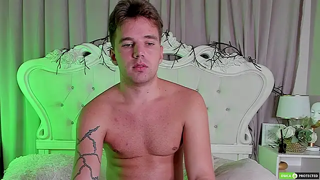 ArthurWhitee live sex cam