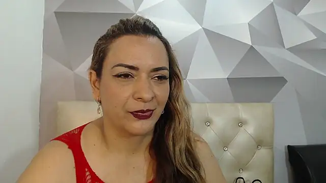 Milf-Prettyboobs's cam snapshot