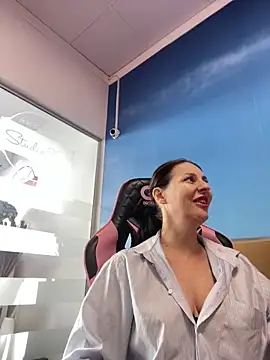 TessaKlarn's cam snapshot