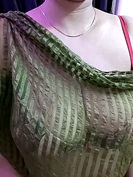 kaamuk_shweta live sex cam