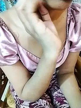 Frooty_11's cam snapshot