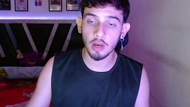 Sebasxxl12 live sex cam