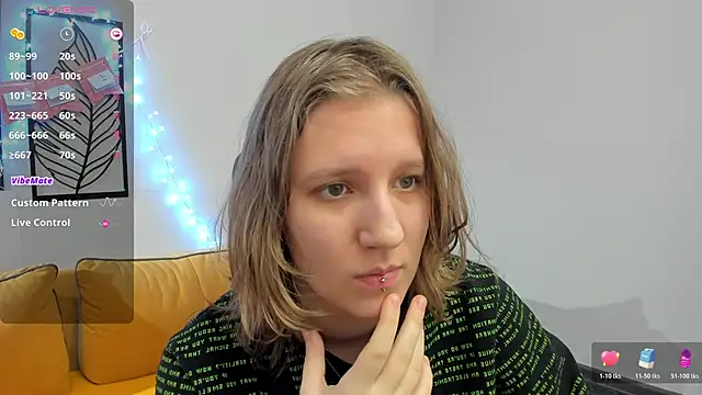 Hailey_Foxy's cam snapshot