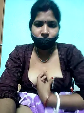 Monisha9876 live sex cam