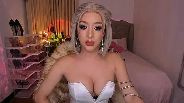 GoddessTransContessa live sex cam