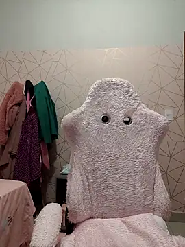 Irresistible24's cam snapshot