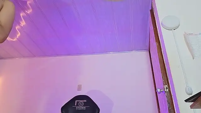 Laylafoxy_tay live sex cam